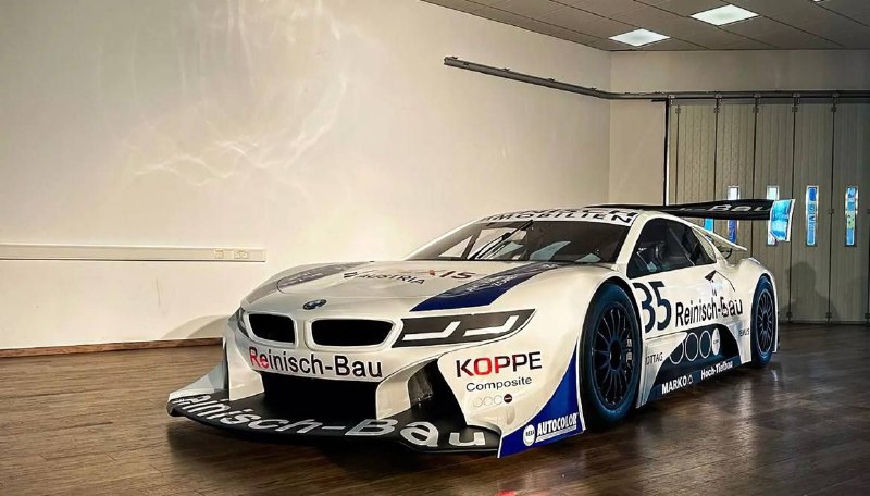 BMW i8 оснастили четырьмя моторами от супербайка