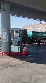 בהמשך להגעת מכלית סולארית לתחנת כנען ליד כיכר אל-גאווי, מזרחית לעיר, ומשבר מחניק במקום.