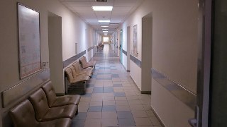 Осенью клиники лишатся возможности нанимать врачей-сексологовМинздрав выпустил приказ, которым исключил из списка медицинских должностей 16 позиций и добавил 11 новых, обратил внимание «Коммерсант».🔵 Что будет с сексологами. Среди удаленных специальностей 