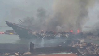 החות'ים ירו שישה טילים בליסטיים לעבר הנמל שבשליטת הממשלה מוקה שלחוף הים האדום.