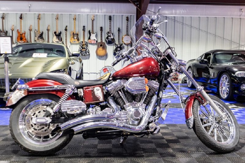 Сегодня мы хотим поговорить о настоящем красавце — мотоцикле Harley-Davidson Dyn