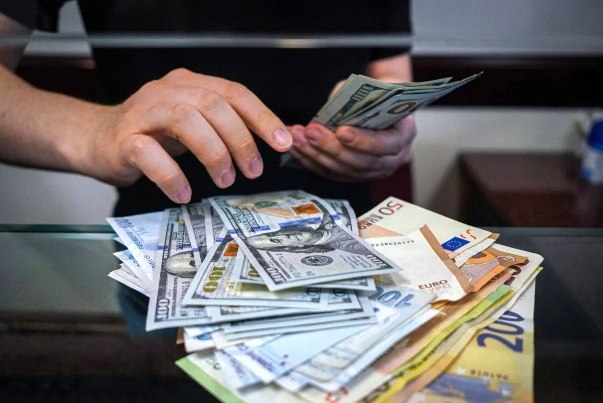 نورنیوز: ✅ تحلیل بازار ارز امروز جمعه ۳۰ مرداد و پیش بینی قیمت دلار فردا شنبه ۳۱ مرداد🔹 بازار ارز تهران در آخرین روز معاملاتی هفت