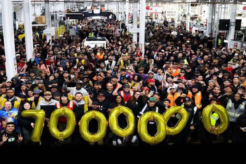 Tesla выпустила семимиллионный электромобиль Семимиллионный автомобиль выпущен н