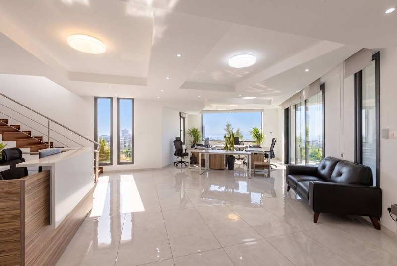 4-bed villa with sea views in Kalogiri, Germasogeia photo 2