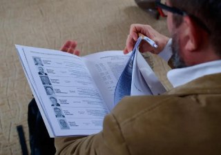 ЦИК заверил списки кандидатов «Яблока» на выборах в Госдуму. Решение об их регистрации примут до 15 августаЦентризбирком РФ на заседании 10 июля заверил федеральный список кандидатов от партии «Яблоко» на выборах в Госдуму, а также список кандидатов по одн