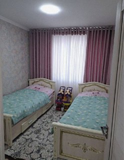 ШОТА РУСТАВЕЛИ.  Продаю 4 Х комнатную квартиру Срочно !