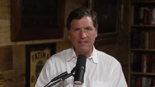 Такеру Карлсону может грозить уголовное дело — журналист заявил в соцсетях, что ЦРУ начало проверку, потому что им не понравились его контакты с иранскими чиновниками до начала конфликта на Ближнем Востоке.Ещё одна из причин — критика в адрес Израиля, кото