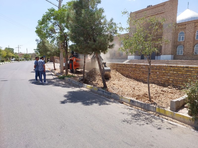 تایباد آنلاین: 🔴 آغاز مجدد عملیات تایلبتنی و پیادهروسازی معابر در دو محور اصلی شهر #مشهدریزه🔸در راستای تداوم اجرای طرحهای عمرانی و ب
