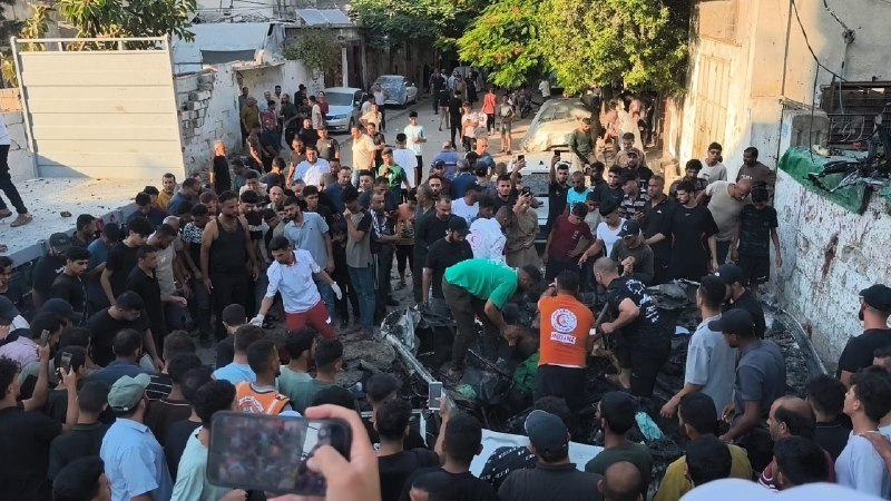 מזירת הפצצת רכב כיבוש ליד בית הדין השרעי ב"שכונת אל-רימל" ממערב לעיר עזה, שהובילה להרג 4 פלסטינים.