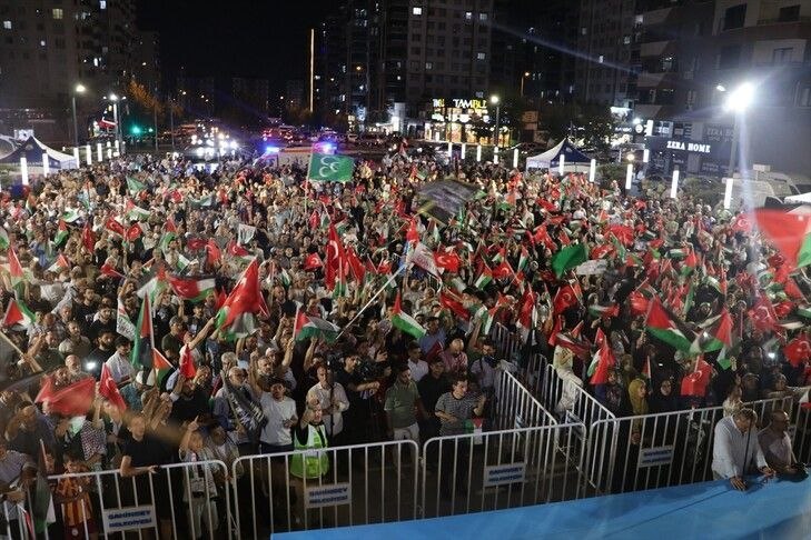 قافلة فلسطين تقطع آلاف الكيلومترات نحو الضفة الغربية