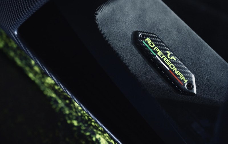 Lamborghini показала уникальный Temerario 6