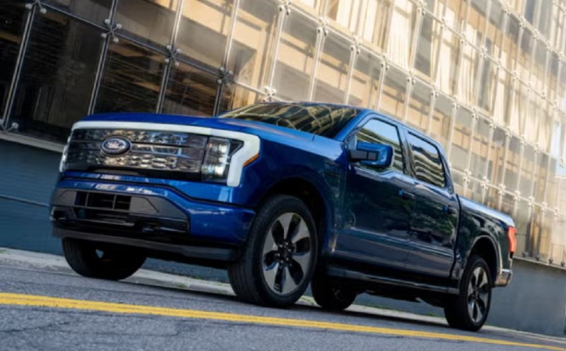Среди моделей Ford, отозванных из-за риска самопроизвольного движения, — Ford F-150 Lightning.