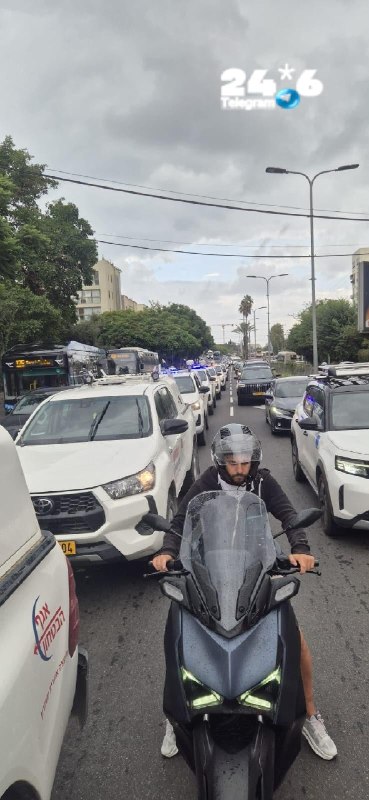 🇮🇱 The Rabbis from Samaria are protesting in Tel Aviv now, demanding the release of their friend the Rabbis from detention. Elhanan Gruner.