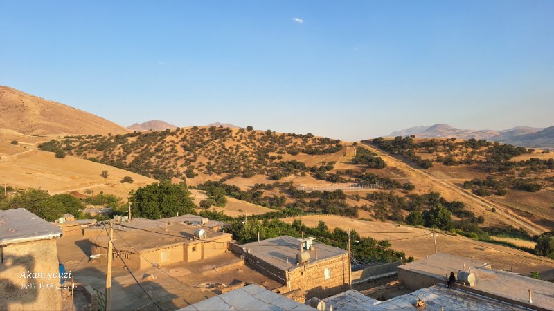 وێزیەر 🌹 یوزیدر: مەنازە قەت بەوەی زاڵم بەتەنیا دەستی تۆ بگرێژیانی تۆ بەبێ هاوماڵەکانت نوقمی گریانە#قانع@wezyarمەنازە قەت بەوەی زاڵم بەتەن
