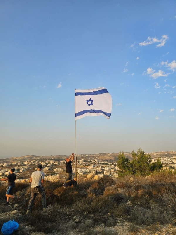 Israel begins eight new settlement outposts in Hebron Hills