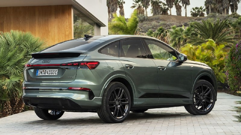 Audi Q4 e-tron получил три дисплея и прибавку к запасу хода 2
