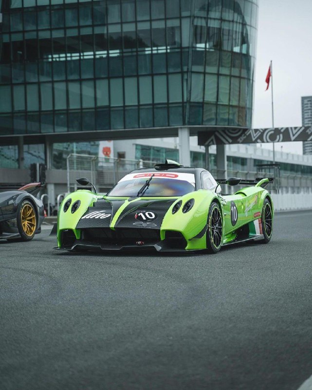 Pagani Huayra R 7