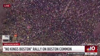 🎦 A large crowd of Trump protesters in Boston during the "No to the King" march yesterday.