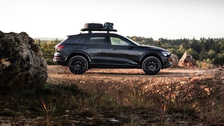 Audi Q8 e-tron edition Dakar 2