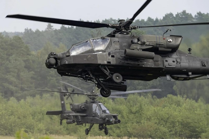 יוון תפרוס אפצ'י AH-64D באבו דאבי בתור ציידי מזל"טים