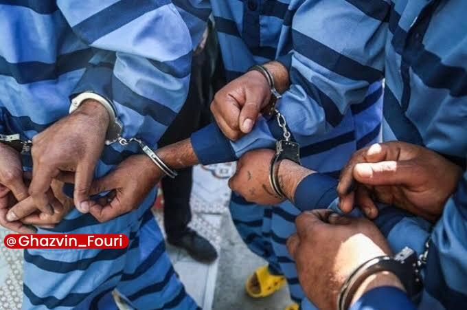 قزوین فوری: دستگیری چهار سارق تجهیزات یک شرکت در تاکستان🔹فرمانده انتظامی شهرستان تاکستان از شناسایی و دستگیری چهار سارق خبر داد که ا