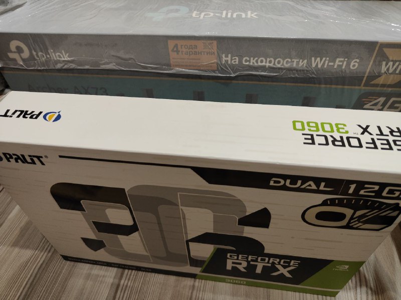 Пришли роутер и видеокарта за бонусы с пикселя. Выставил на Авито. У друга есть знакомый скупщик, возможно, ему потребуется и он свяжется.За это время получил 3 отзыва на платёжный браслет от друзей, но ни одного заказа. Посмотрим, что будет дальше: скидка, баллы за отзывы, что-то ещё.Пока оставлю то, сколько и за что забирает себе Озон в моей категории:- Продано на 4130;- 805 идёт в карман Озону;- 850 за обработку и доставку: 180 Drop-off (отдать посылку в пункте выдачи по модели FBS), 490 логистика, 180 последняя миля (отдать заказ клиенту из рук в руки);- 58 за эквайринг.Итого (по арифметике Озона, цифры взяты из кабинета), я получаю 2403 или 58% от продаж. По текущим цифрам производство браслета (без маркетинга и продвижения) обходится в 160 рублей. Маржинальность после налога составляет 27%.Озон себе в карман кладет 20%, хотя и до сих пор убыточен. Пункт выдачи забирает ещё >4% с каждой продажи и отправления. Ощущение, что пункты выдачи не так плохи, как думал.Пришли роутер и видеокарта за бонусы с пикселя. Выставил на Авито. У друга есть знакомый скупщик, возможно, ему потребуется и он свяжется.За это время получил 3 отзыва на платёжный браслет от друзей, но ни одного заказа. Посмотрим, что будет дальше: скидка, баллы за отзывы, что-то ещё.Пока оставлю то, сколько и за что забирает себе Озон в моей категории:- Продано на 4130;- 805 идёт в карман Озону;- 850 за обработку и доставку: 180 Drop-off (отдать посылку в пункте выдачи по модели FBS), 490 логистика, 180 последняя миля (отдать заказ клиенту из рук в руки);- 58 за эквайринг.Итого (по арифметике Озона, цифры взяты из кабинета), я получаю 2403 или 58% от продаж. По текущим цифрам производство браслета (без маркетинга и продвижения) обходится в 160 рублей. Маржинальность после налога составляет 27%.Озон себе в карман кладет 20%, хотя и до сих пор убыточен. Пункт выдачи забирает ещё >4% с каждой продажи и отправления. Ощущение, что пункты выдачи не так плохи, как думал.