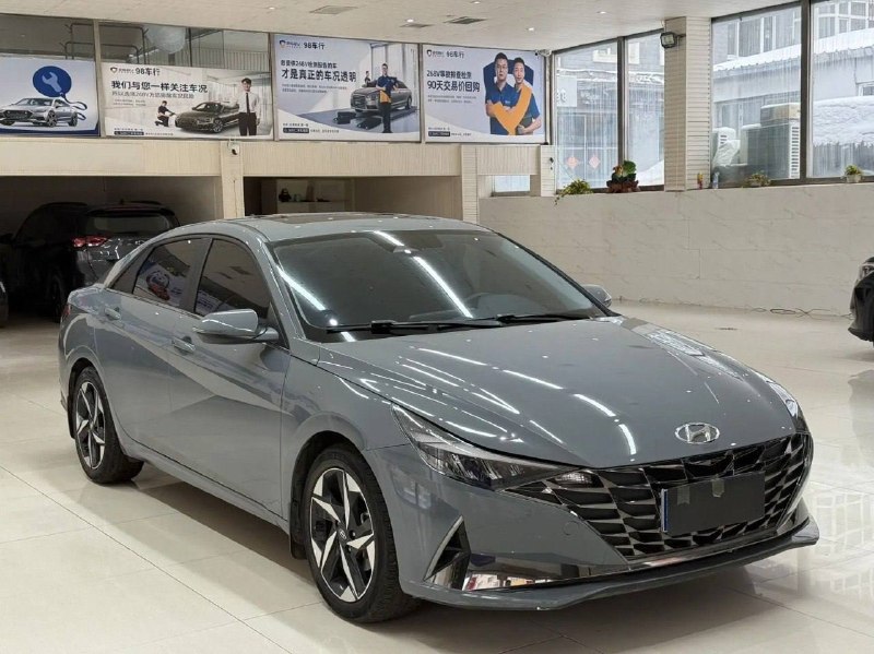 Hyundai Elantra 2022 фото 2