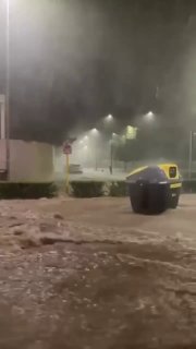 🇪🇸 הצפות חמורות משפיעות כרגע על אזור ולנסיה ודרום ברצלונה, עם צילומים טריים מהאזור.