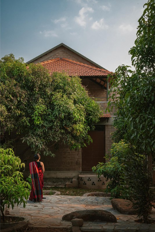 The Saffron Verandah House HabitArt Architecture Studio Chembarasanapalli, India Houses Year 2025 - изображение 8 - saffron, verandah, house