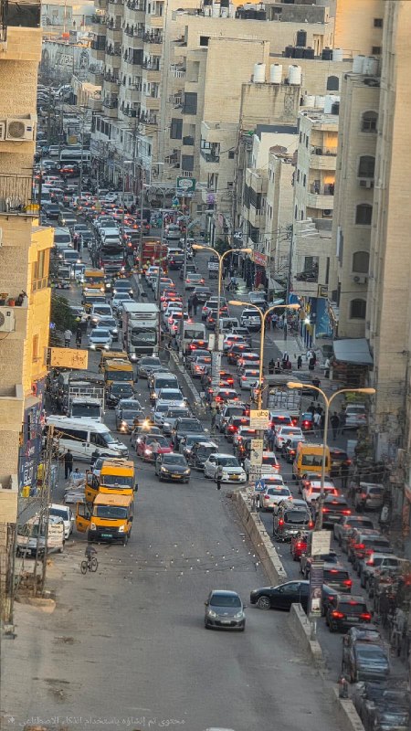 الاحتلال يفرض تشديدات تسبب أزمة مرورية في كفر عقب