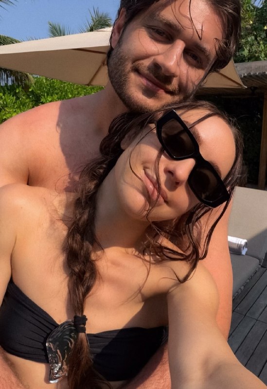 Мари Краймбрери сияет на тропических островах после родов 3