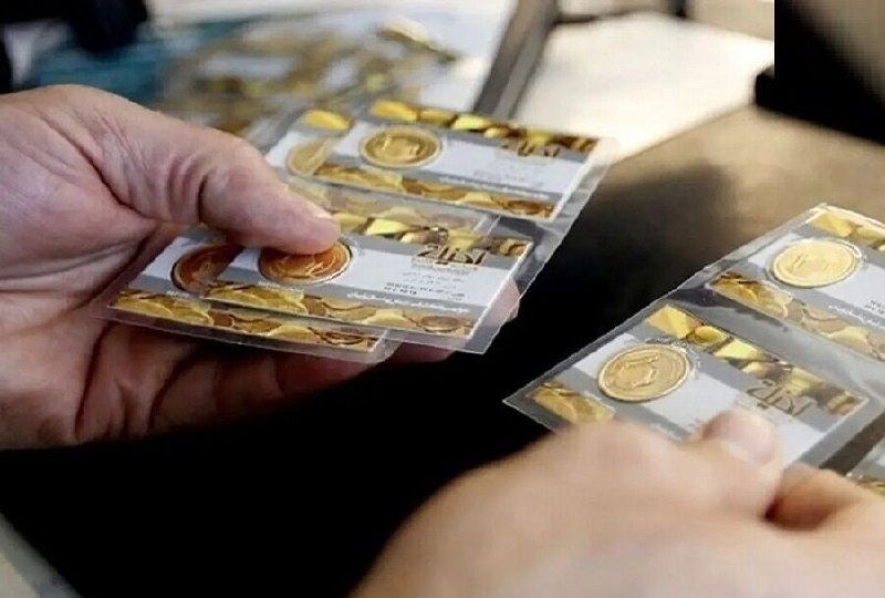 خبرگزاری ایرنا: 🔸تداوم افزایش قیمت‌ها در بازار طلای تهران 🔹اتحادیه طلا امروز نرخ هر اونس طلای جهانی را ۴۳۹۲ دلار اعلام کرد که بر این اسا