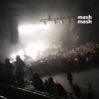 Концерт ЛСП в Краснодаре возобновили после ложного минирования "Олимпа".Зрителей эвакуировали из спорткомплекса, площадку проверили. Подозрительных предметов не нашли.Спустя полчаса после начала концерта публику вывели. Прождав около часа, их снова запусти