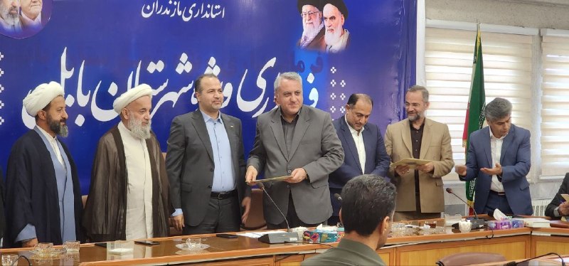 کانال بابل شهر بهار نارنج: اجرای ۱۵ پروژه آب و فاضلاب در سال ۱۴۰۴🔹حسنپور، رئیس شرکت آب و فاضلاب شهرستان بابل، از اجرای ۱۵ پروژه در سال ۱۴۰۴ خبر دا