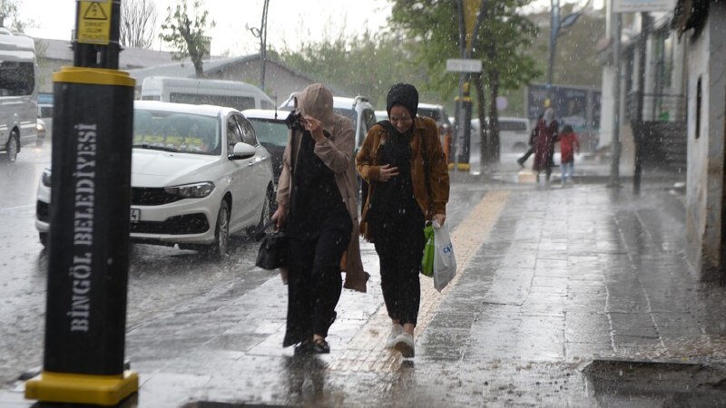 המנהל הכללי למטאורולוגיה פרסם אזהרת סופת רעמים באזורים המזרחיים של המדינה.