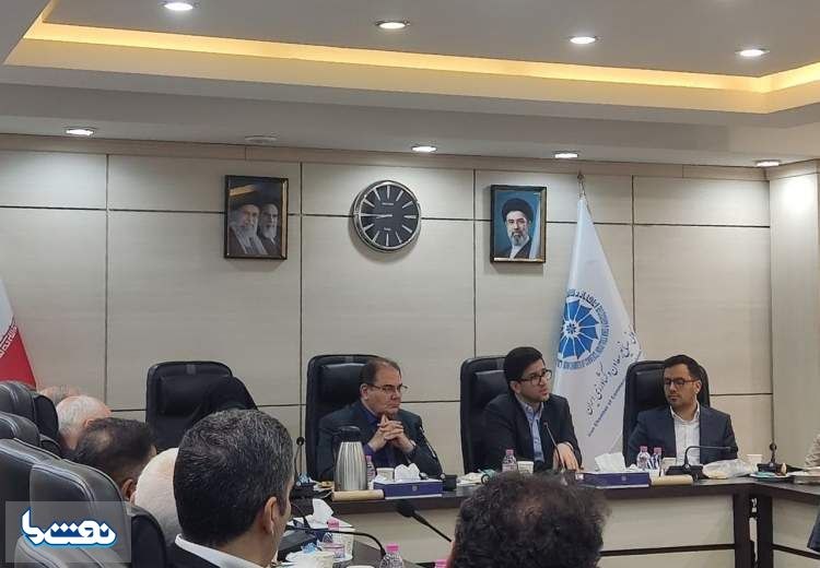 نفت ما: 📌مدیرعامل شرکت ملی پالایش و پخش فرآوردههای نفتی:تصمیمات کشور جزیرهای و سیاسی گرفته میشوند/توانی برای افزایش عرضه بنزی