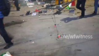 ️🇮🇷 גרפיקה: דיווחים מצביעים על כך שמכונית התנגשה להפגנה באג'בל לחורי, משהד.