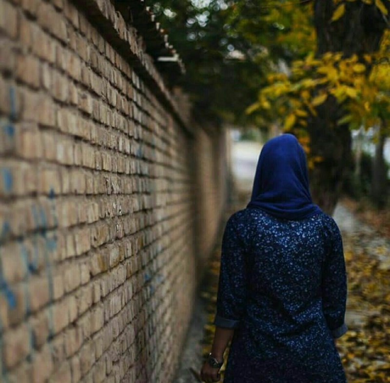 شعـر ڪــوتاه: نگاهت را بدزد از منچه از این خاک می‌خواهی!که هر بذری بــریــزیحاصلشعمری پشیمانی‌ست...#علیرضا_آذر@shabhaye_niloofari