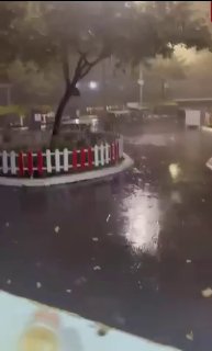 רוחות חזקות וגשם כבד סצנות של חומרת הסופה שפקדה את אנטליה, טורקיה ביו.קישור/alghadeertv