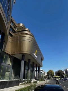 Piramit Mall'da 2-qavatda 148 kv.m. premium tijorat binosi ijaraga beriladi