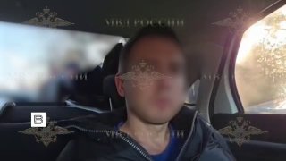 תושב סנט פטרסבורג נעצר באזור לנינגרד וחשוד ברצח ילד וקשישה. הגבר בן ה-40 אמר כי הוא ביצע את הפשע לכאורה בגל…