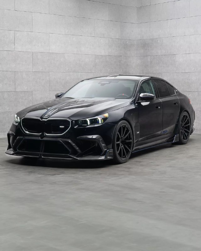 Mansory прокачало новую BMW M5 G90 — теперь она выглядит мегаагрессивно. 3