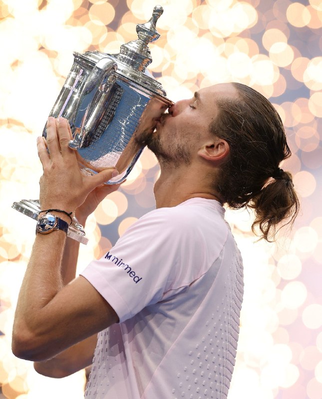 Саша Зверев забрал US Open и еще чуть-чуть приблизился к званию первой ракетки м