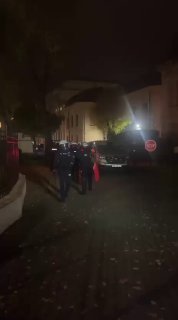 פולין בכאוס: המשטרה נכנסת לבית הדין החוקתי כשהנשיא מסובב את המטוס באמצע הטיסה עימות פוליטי מסיבי מתרחש בוור…