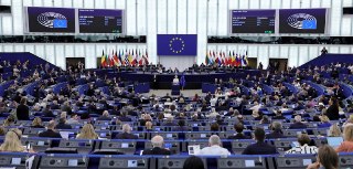 В ЕС предложили создать Совбез с участием Украины. Канаде хотят дать статус первого ассоциированного члена ЕСГлава Еврокомиссии Урсула фон дер Ляйен предложила создать Европейский совет безопасности, к работе которого могли бы привлечь Канаду, Великобритан