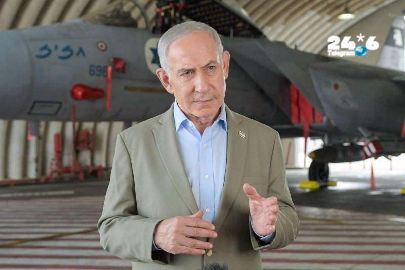 🇮🇱 נתניהו ב: "אני לא מפרט, אבל המשטר האיראני ייפול. זה או הם או אנחנו". ראש הממשלה נתניהו לפתחי וזמרי בעם: "אני לא מפרט, אבל הוא ייפול. אנחנו נפיל אותו. זו הדירקטיבה שלי. זה או הם או אנחנו - חשוב שהם ייפלו ולא אנחנו. אנחנו חייבים לנצח ועל זה הבחירות - על הקיום שלנו. לפני שנה מיליוני אזרחים כמעט התאיידו".