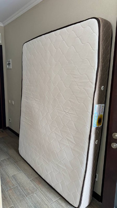 Продам матрас 160*200 — фото 1