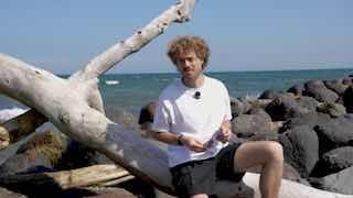 У Трампа опять получилось устроить такой шум, что про Эпштейна как будто резко все забыли. Но ведь эта история никуда не делась!По статистике в феврале, наш ролик про Эпштейна оказался одним из самых популярных. А это значит, что тема вам действительно инт