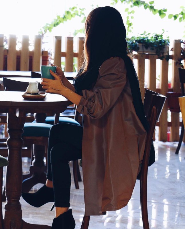 کافه دوبیتی☕: ‌‌ اینجا بدون تودنیا دارد تمام می‌شود و مندلم در سینه‌ات شور می‌زند سبز و آبی و کبود...#عباس_معروفی‌