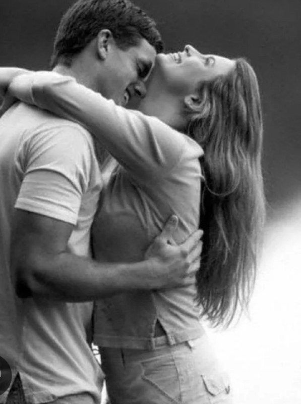 ♡عـشـ ᬸ💞ـق ابــ ᬸᮀ💞ـدی: مرا ببوس😘بوسه هایت تزریق جان است🍃🌺🍃